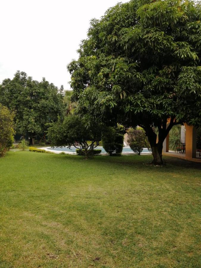Hotel Quinta Del Descanso Cuautla  Buitenkant foto